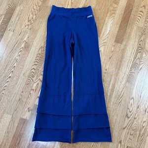 Matilda Jane Finn flare pants- Navy- Women’s small